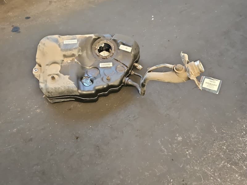 Zbiornik paliwa bak Audi A4 B9 2,0 tdi 8W0201021EL