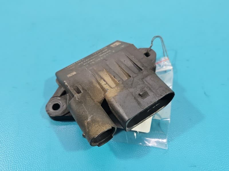 Przekaźnik świec żarowych Mercedes ML W166 3,0 CDI 642.826 A6429005601