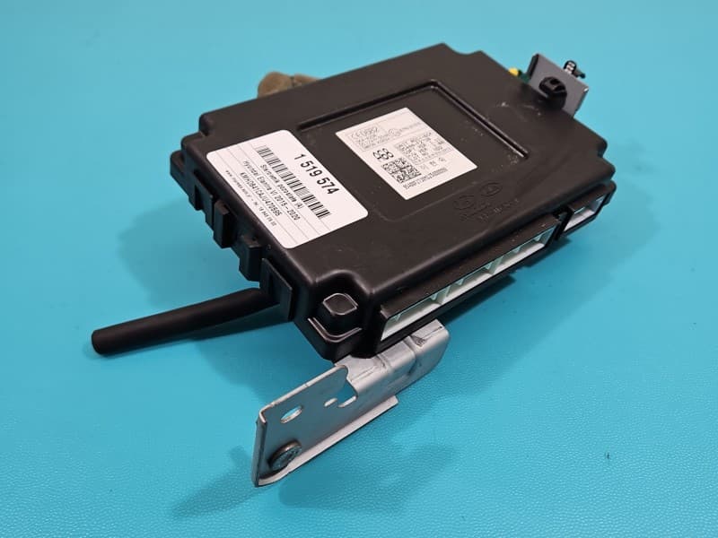 Sterownik moduł komfortu Hyundai Elantra VI 15-20 95400-F2730 BCM