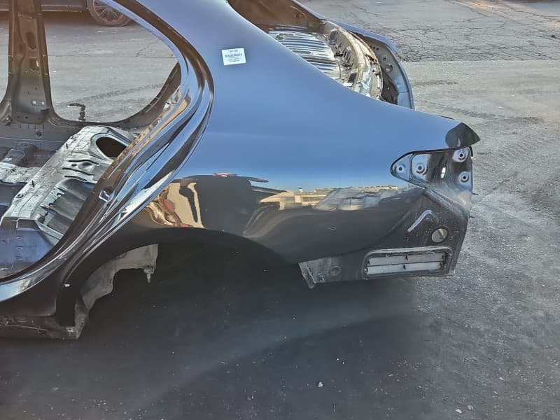 Błotnik tył lewy ćwiartka Mercedes W206 831 sedan