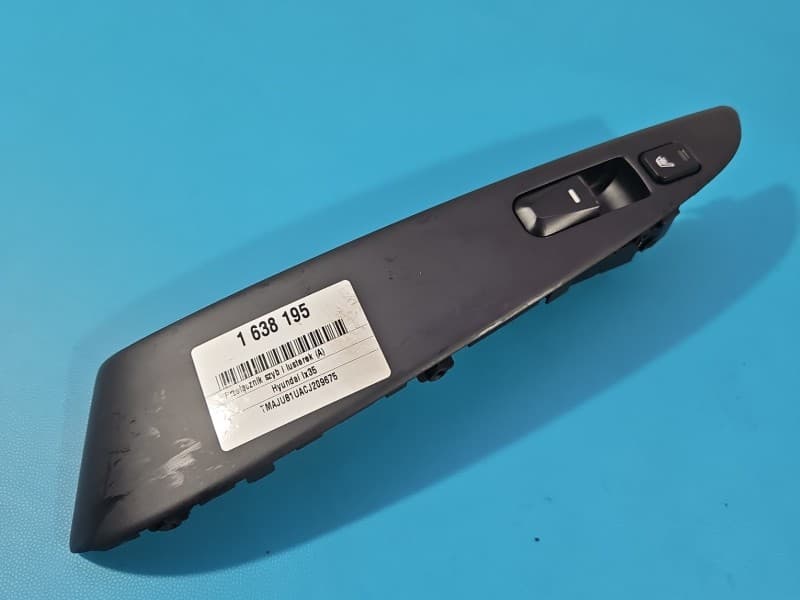 Przełącznik szyb Hyundai Ix35 TYŁ PRAWY GRZANIA FOTELA EU 383523-1110 3835211310