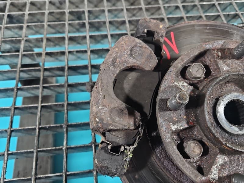 Zacisk przód lewy Daewoo Matiz 0,8 6V