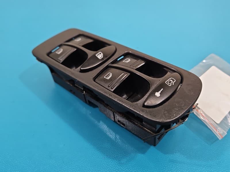 Przełącznik szyb Porsche Cayenne I 9P EU 7L5959857A