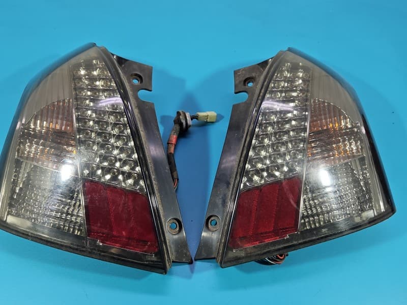 Lampa tył lewa błotnika Suzuki Swift Mk6 HB EUROPA