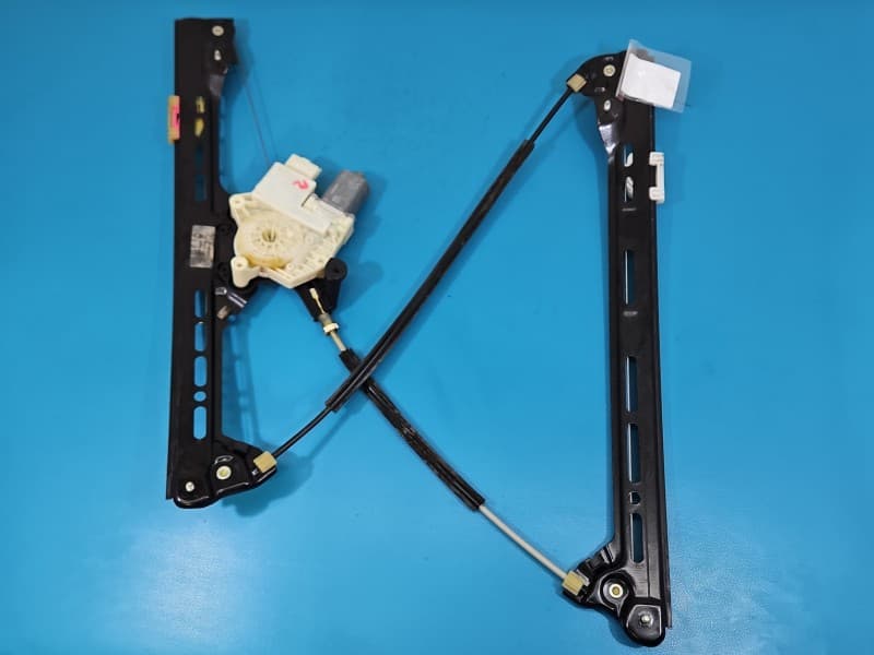 Podnośnik przód lewy SZYBY WINDA 9675924780 C06446-200 9675288980 Citroen C4 Grand Picasso II 13-22 6pin 5d HB