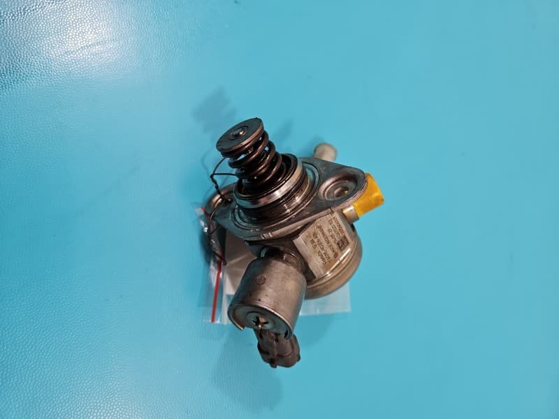 pompka Pompa paliwa Land rover Discovery Sport 14- L550 2,0 T AG9E-9D376-AB 0261520152