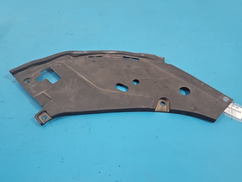 Osłona ZAŚLEPKA PLASTIK Osłona pasa przedniego PRAWA Volvo S90 II 16- 31386869