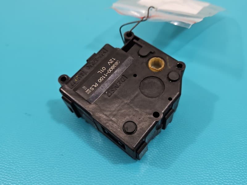 Silniczek nawiewu NAGRZEWNICY Toyota Land Cruiser J200 07- 063800-1100 EUROPA