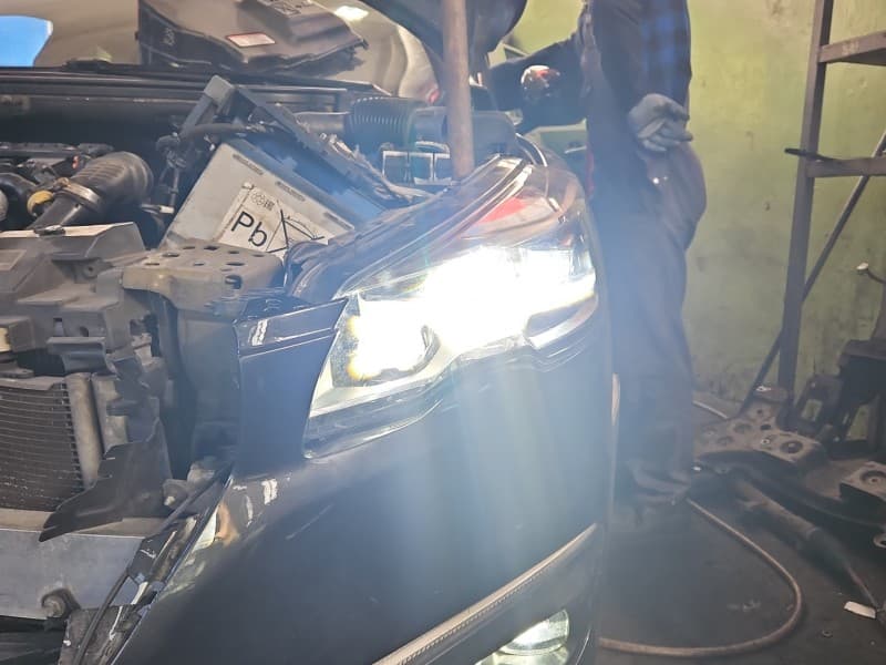 Reflektor lewy lampa przód Peugeot 508 I 10-18 EUROPA 90071084