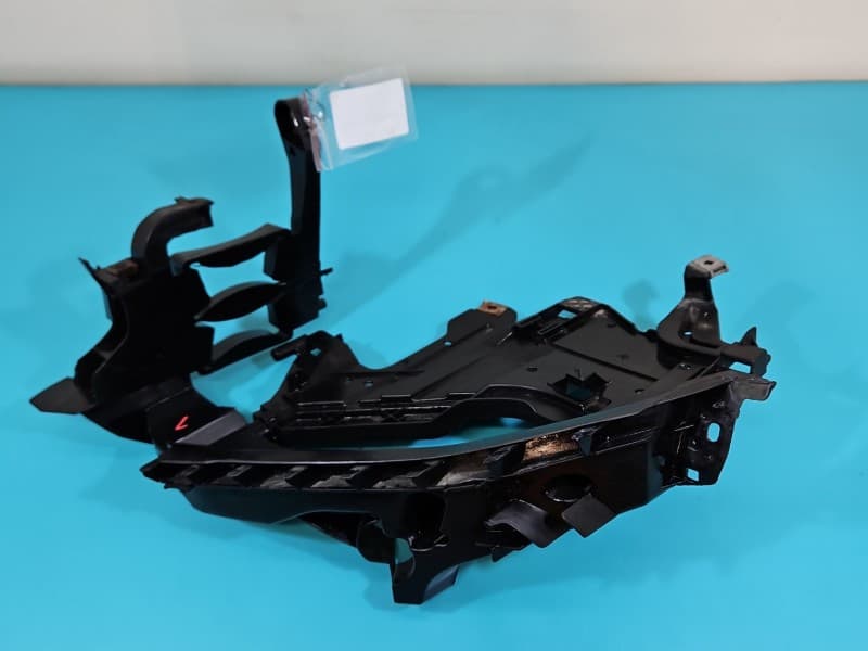 Listwa podreflektorowa AUDI A4 B8 1301073033
