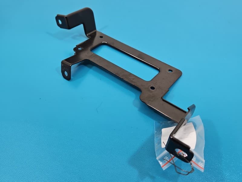 Mocowanie uchwyt sterownika silnika Hyundai Elantra VII 20- 39100-2M324