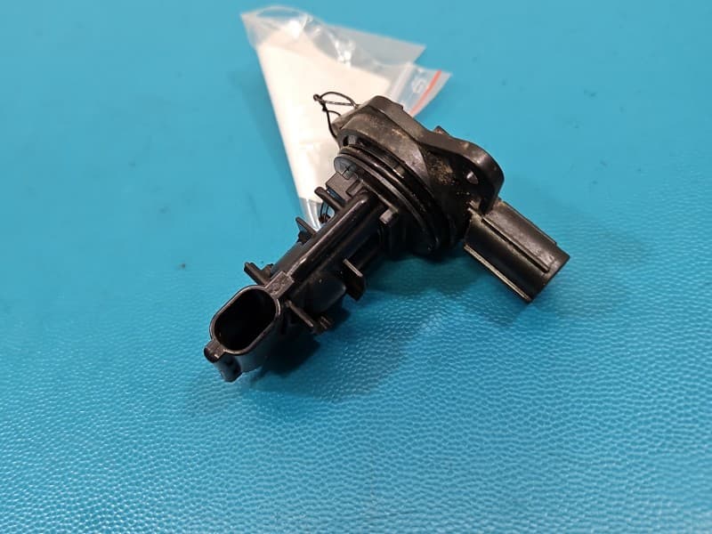 Przepływomierz Toyota Corolla E21 19- 1,6 16V 4-PIN 197500-0020 22204-75040