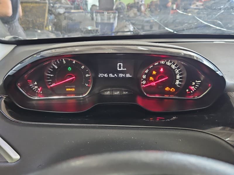 Licznik Peugeot 208 I 12-19 1,2 Pure Tech 9805400380J EUROPA