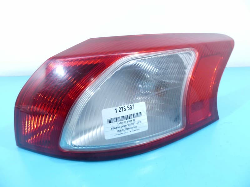 Lampa tył prawa błotnika Mitsubishi Lancer VIII 07-16 HB EUROPA
