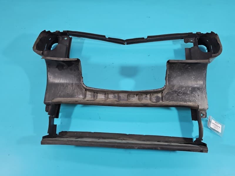 WZMOCNIENIE CZOŁOWE Pas przedni Mercedes W251 2515000016