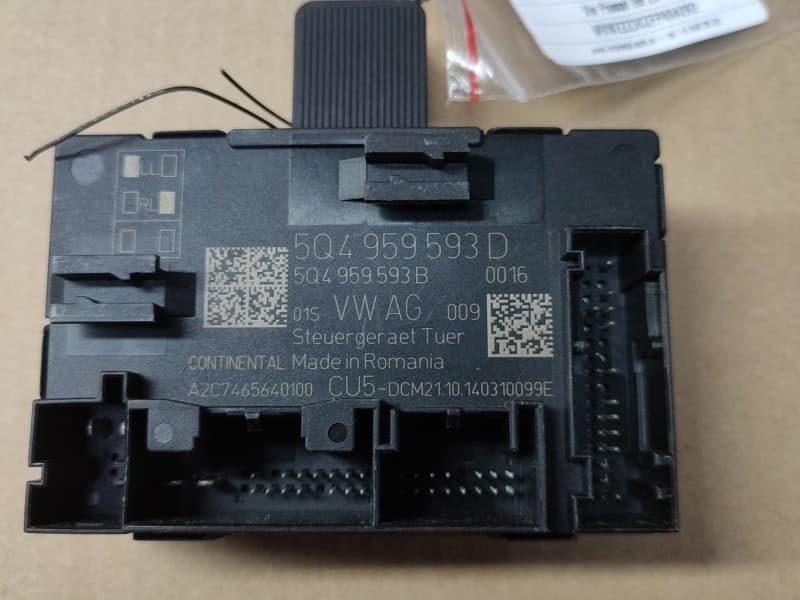 Sterownik moduł moduł drzwi lewy przód Vw Passat B8 5Q4959593D