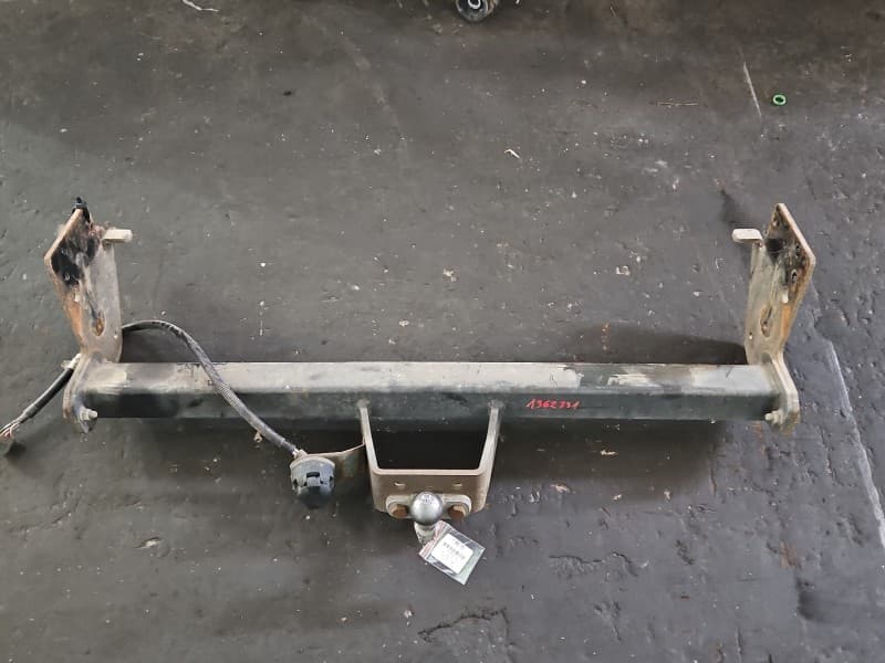 Hak holowniczy Isuzu D-Max II 11-19
