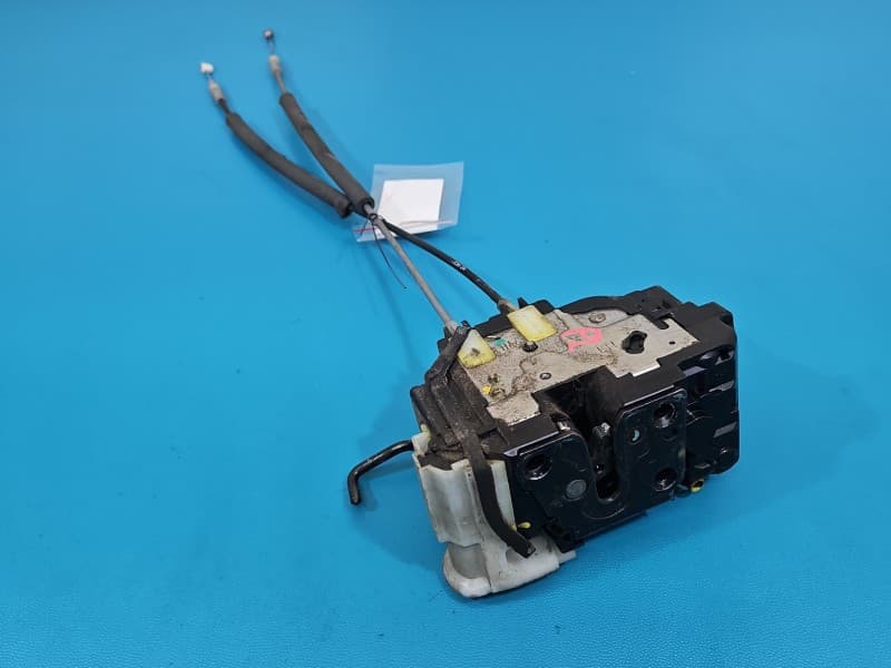 Zamek przód lewy Hyundai I20 I 08-14 EUROPA 4 pin 81310-1J020