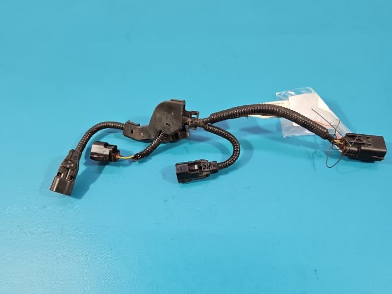 Instalacja Wiązka wtryskiwaczy Toyota Yaris IV 1,5 12V 82126-K0030-B