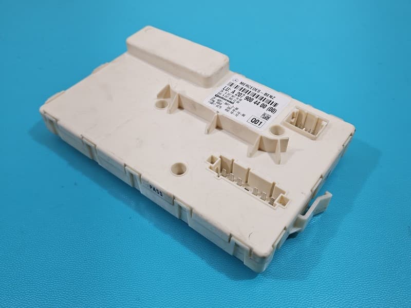Sterownik moduł Mercedes E C207 A207 A2079004400