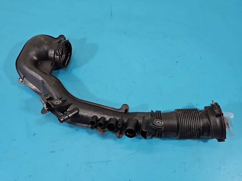 Rura Mercedes W177 2,0 T A2600904700 A2600904700Q01 przewód INTERCOOLERA