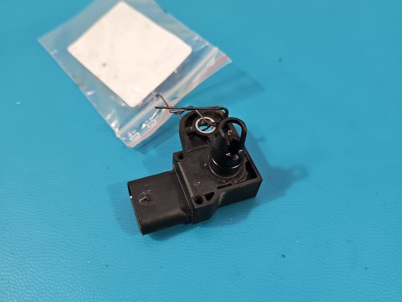 Mapsensor Czujnik ciśnienia powietrza Opel Corsa F 9811867780