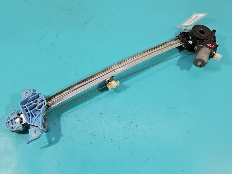 Podnośnik przód prawy SZYBY WINDA Suzuki Swift Mk8 2PIN 5d HB