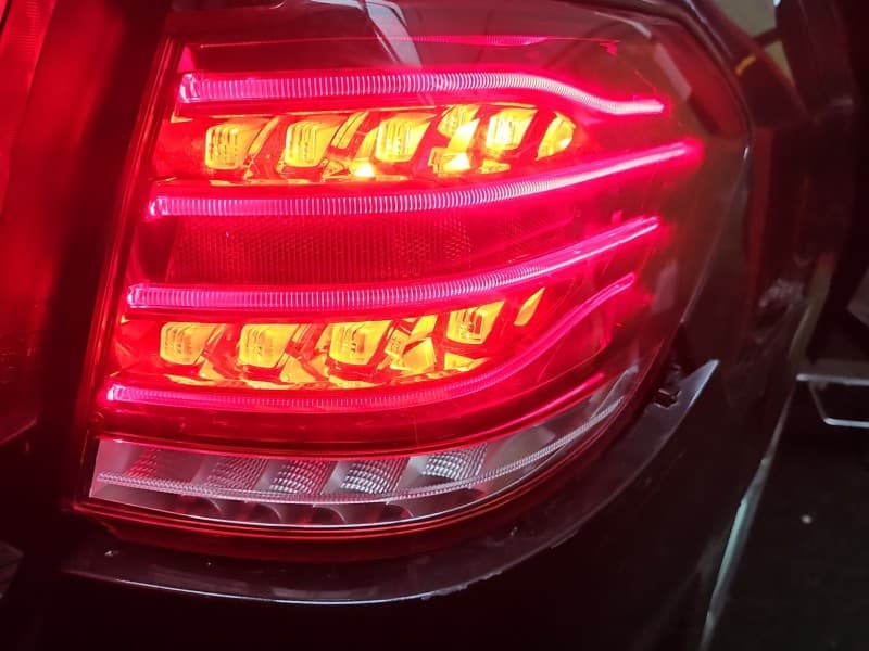 Lampa tył prawa błotnika Mercedes W212 kombi EUROPA A2129061803