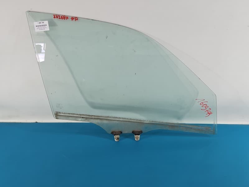 Szyba drzwi przód prawa pasażera Suzuki Grand Vitara II HB