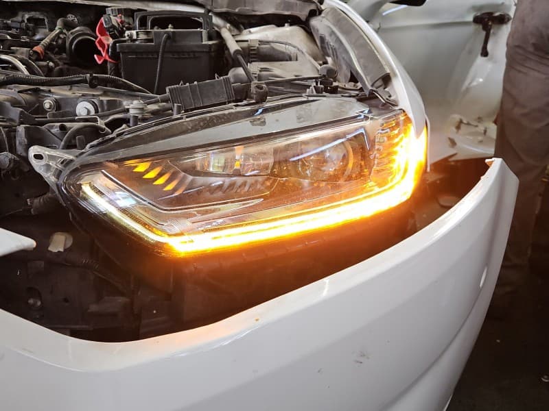 Reflektor lewy lampa przód Ford Mondeo Mk5 EUROPA