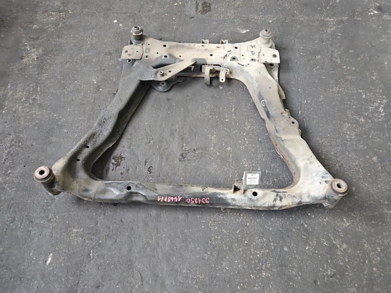 WÓZEK KOŁYSKA TRAWERS Sanki Belka silnika Nissan Qashqai I J10 06-13 2,0 dci