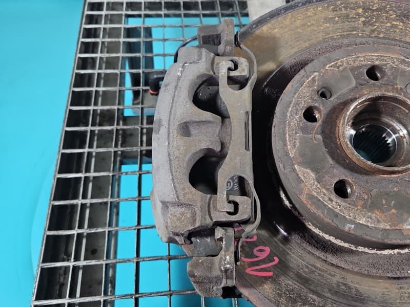 Zacisk przód prawy Mercedes ML W166 3,0 CDI 642.826