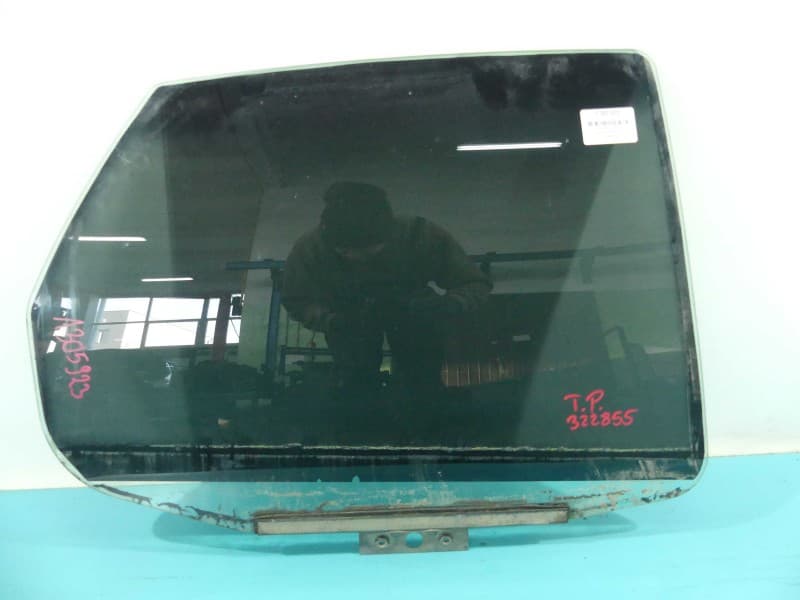Szyba drzwi tył prawa Lada Kalina 04-09 sedan