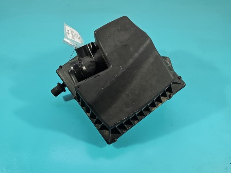 Obudowa filtra powietrza Opel Astra IV J 1,4 16V A14XER 13272757