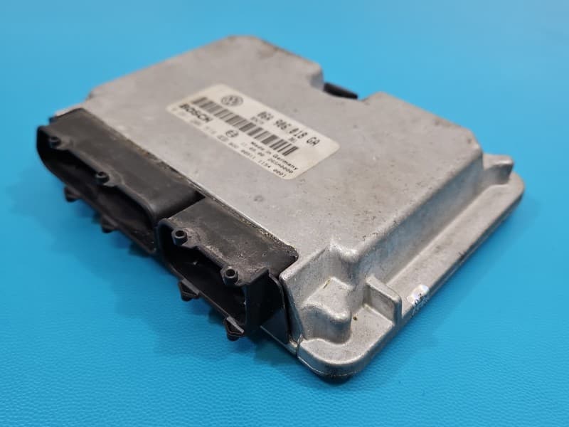 Komputer Sterownik silnika Audi A4 B5 1,8 T 06A906018GA 0261206519