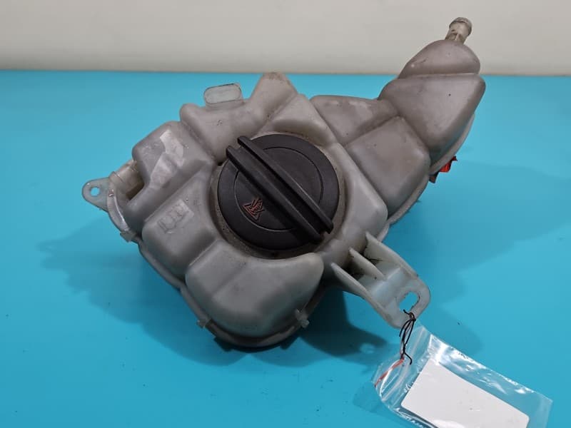 Zbiorniczek Zbiornik wyrównawczy AUDI A8 D4 4H 3,0 TFSI CTUB 4H0121403G