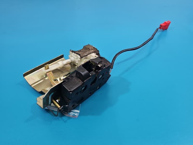 Zamek klapy tył Vw Sharan I HB 2+2 PIN 7M2827501-B