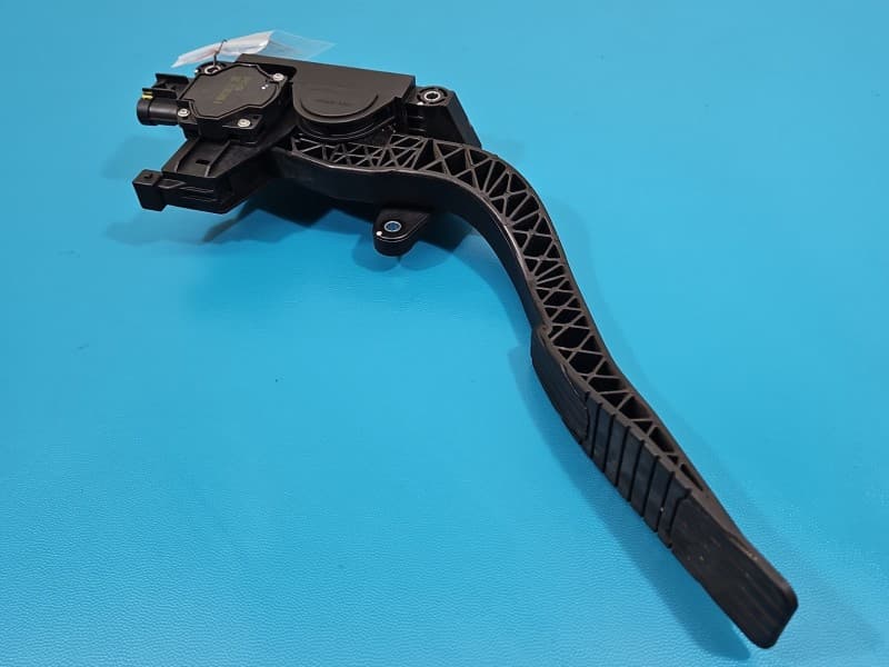 Pedał gazu potencjometr Opel Antara 2,0 cdti 96625893 JY-07C-14-0405