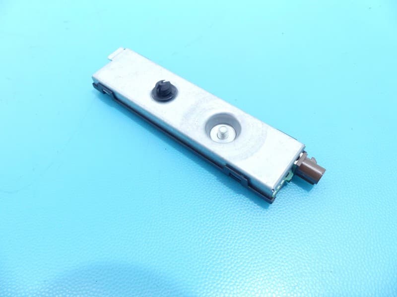 Sterownik moduł 3 PIN ANTENY Mercedes ML W166 A1668201089