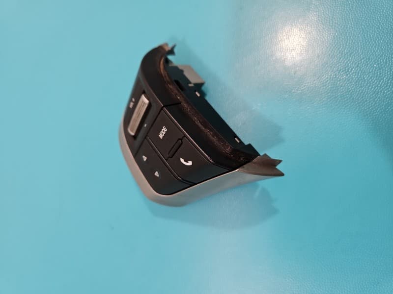 Przełącznik multifunkcja kierownicy Isuzu D-Max II 11-19 M42233