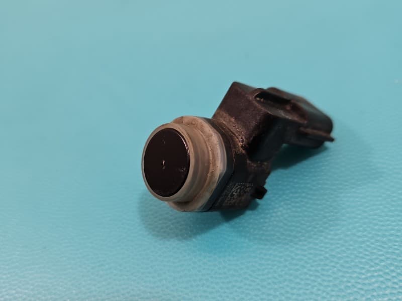 Czujnik parkowania PDC Renault Clio V 19- niebieski terqh 284426105R 3101202328