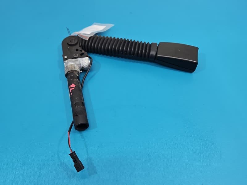 Pas bezpieczeństwa przód lewy kierowcy Bmw f10 f11 EU 615796400D