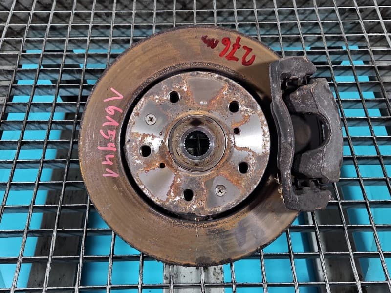 Zwrotnica prawa piasta przód 1,6 16V Suzuki Swift Mk6