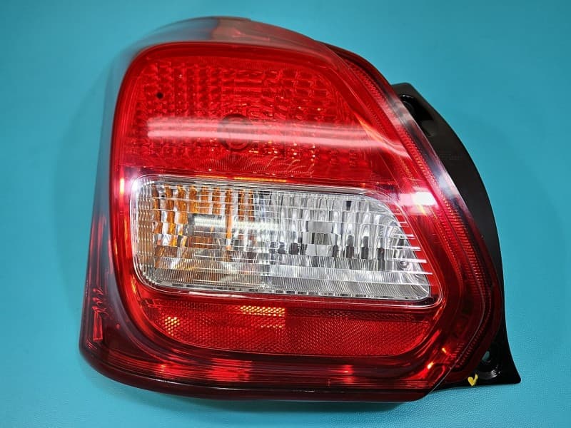 Lampa tył lewa błotnika Suzuki Swift Mk8 HB EUROPA