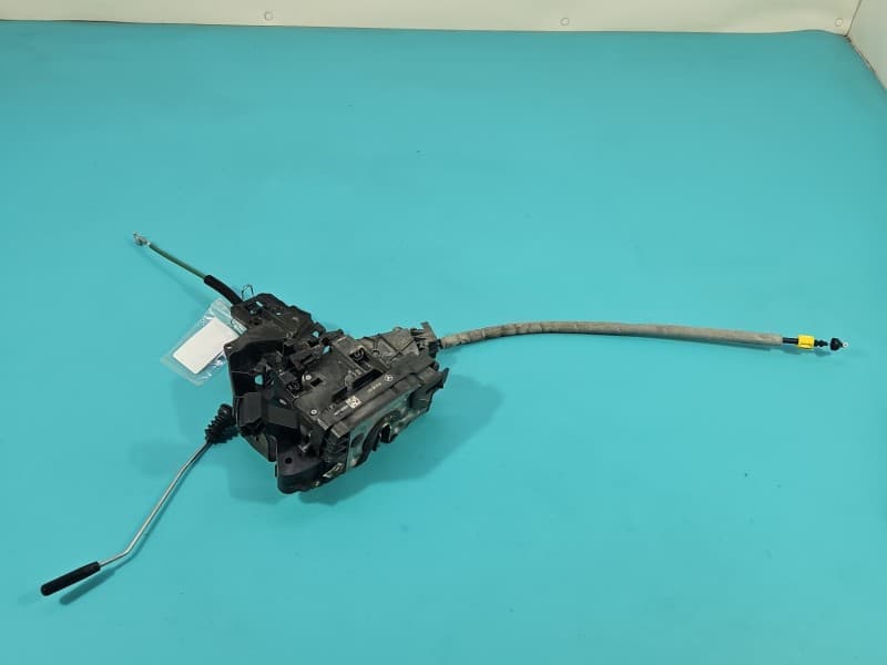 Zamek tył prawy Mercedes W213 4pin A2220064099