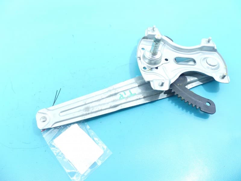 Podnośnik tył prawy SZYBY WINDA 83402-B9000 MANUALNY HYUNDAI I10 II 13-19 HB