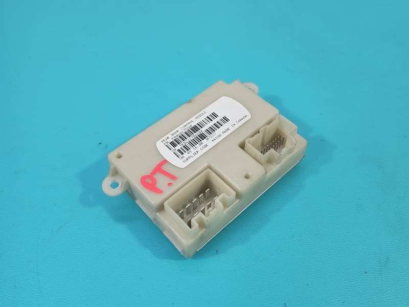 Sterownik moduł DRZWI TYŁ PRAWY Chrysler Voyager V 07-16 P04602758AF