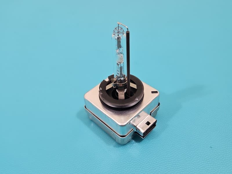 ŻARNIK STARTER ZAPŁONNIK CEWKA XENON Vw Passat B6 66140