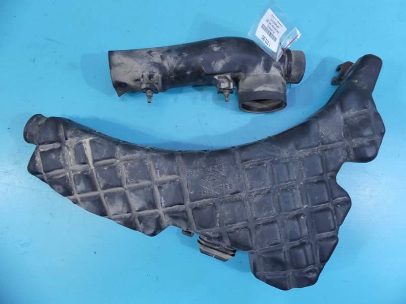 KIEROWNICA Wlot powietrza Suzuki Grand Vitara I 2,0 16v 65D-R01