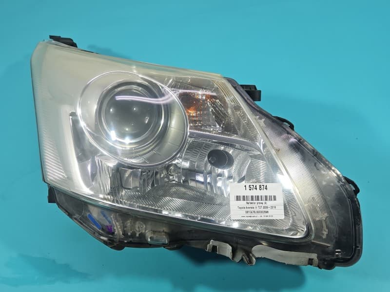 Reflektor prawy lampa przód Toyota Avensis III T27 EUROPA H279HR-AE